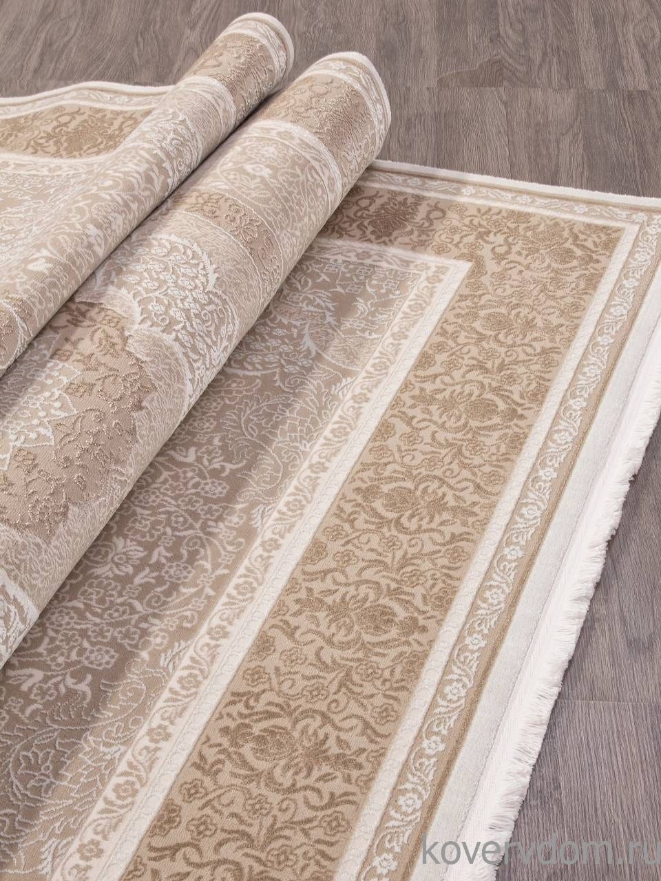 Ковер LISSABON SI030B BROWN / BROWN Ковер LISSABON SI030B BROWN / BROWN